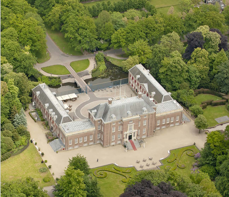 Aerial view of Slot Zeist and its surrounding gardens